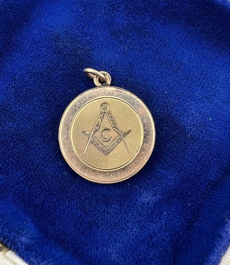 Antique Gold Filled Masonic Fraternal Pendant Fob: Antique Gold Filled Masonic Fraternal Pendant or Fob. Engraved with Masonic symbol on front. Measures 1.25 inches in length.