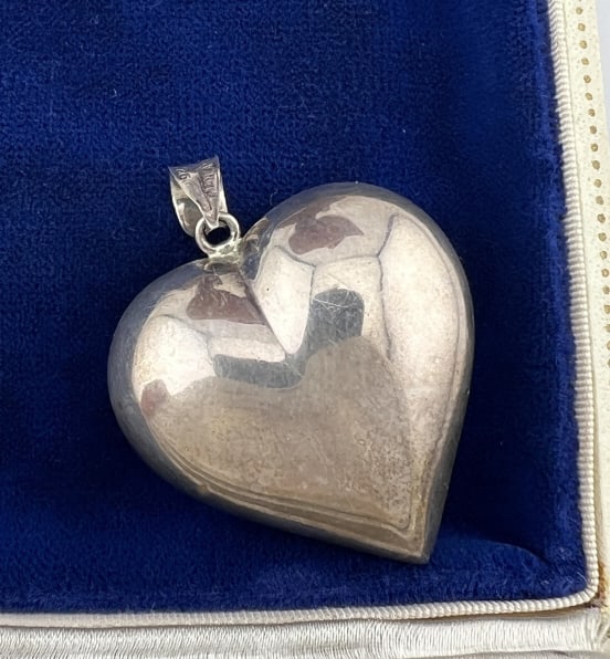 Vintage Sterling Silver Puffy Heart Pendant (1 of 5)