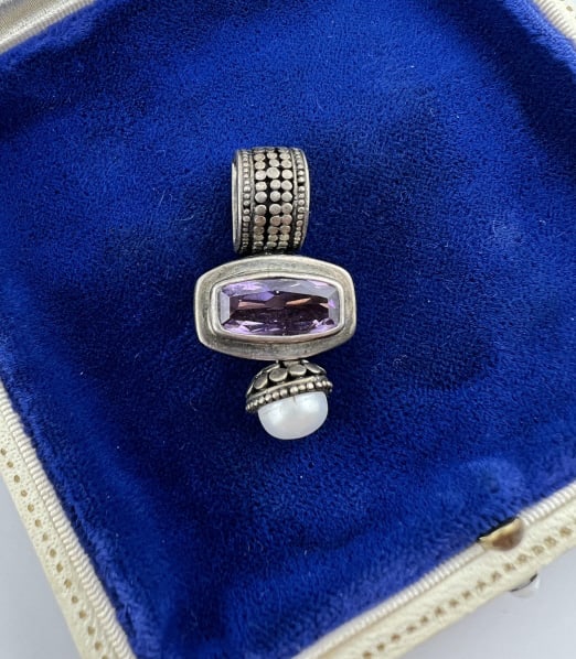 David Yurman Style Sterling Amethyst Pearl Pendant: Sterling Silver Amethyst & Pearl Necklace Pendant. David Yurman style. Signed LB 925 on the back. Measures just over 1.25 inches in length.
