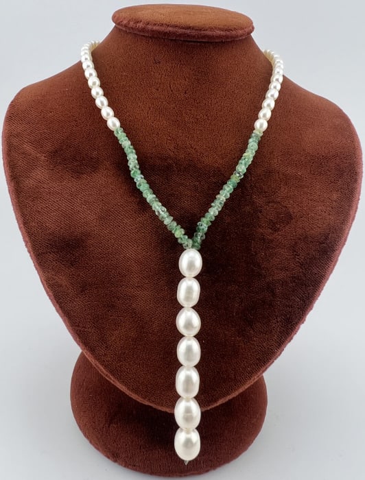 Emerald Bead & Cultured Baroque Pearl Necklace: Emerald Bead & Cultured Baroque Pearl Necklace w Pearl Drop Pendant. Having hand faceted emerald beads in slightly varying sizes along with cultured high luster white baroque pearls in two sizes. Clas