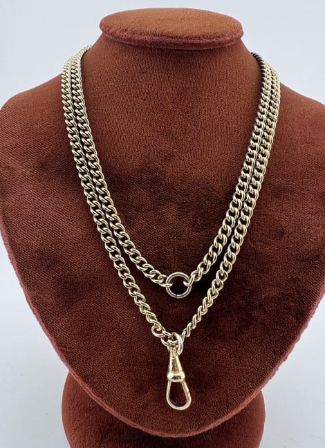 Antique Gold Filled Curb Link Necklace w Dog Clip: Antique Gold Filled Curb Link Necklace Chain w Dog Clip for Charms / Pendants. Chain measures approximately 25.5 inches in length.