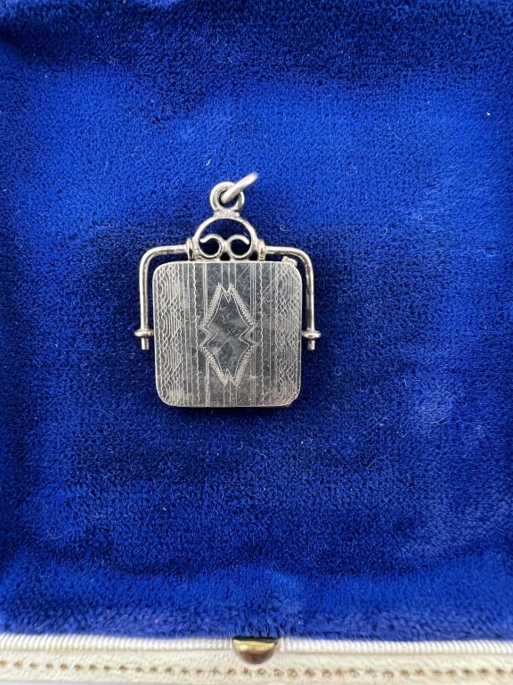 Antique C 1900 White Gold Locket Necklace Pendant: Antique C 1900 White Gold Locket Necklace Pendant. Measures just under 1.25 inches in length.