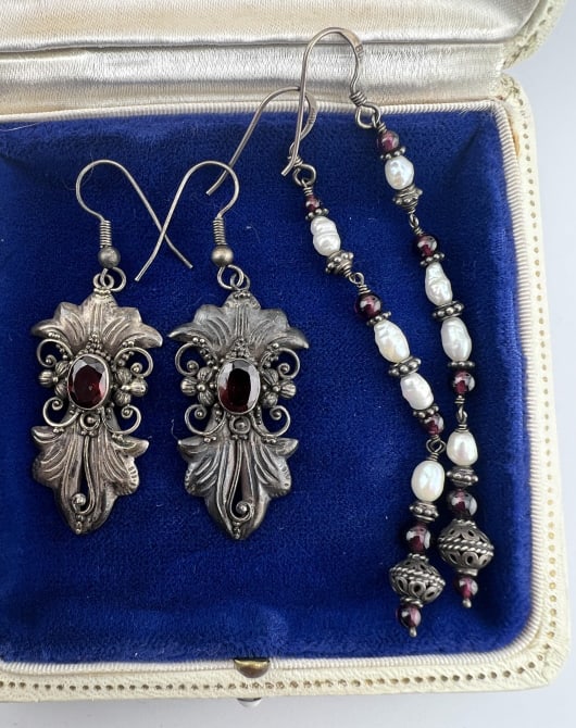 Sterling Silver - Two Pairs Vintage Garnet Earring (1 of 6)