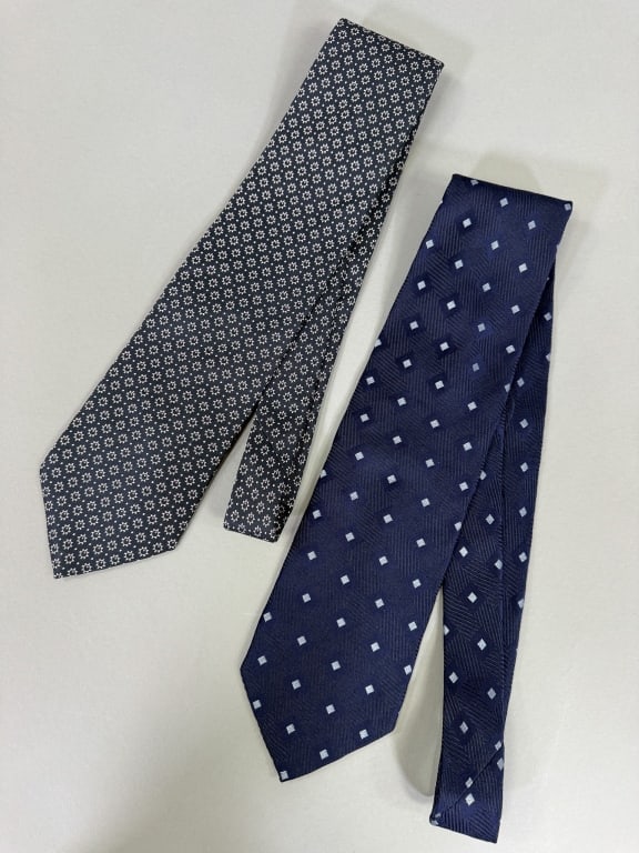 Two Vintage Giorgio Armani Men's Neck Ties (1 of 10)