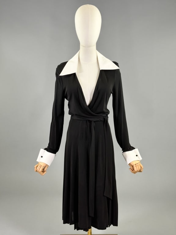 Vintage 2000s Diane von Furstenburg Wrap Dress (1 of 9)