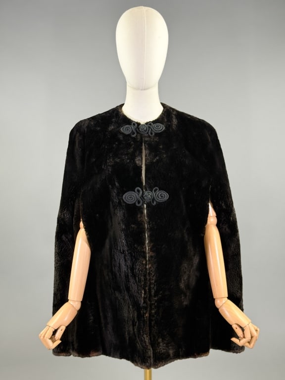 Vintage 1960s Ben Kahn Brown Sheared Fur Cape (1 of 8)