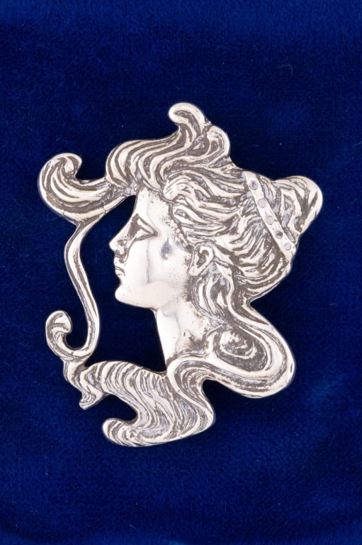 Estate Sterling Silver Art Nouveau Portrait Brooch (1 of 5)