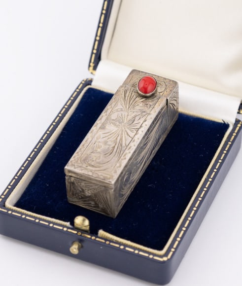 Antique Chased 800 Silver Lipstick Compact (1 of 11)