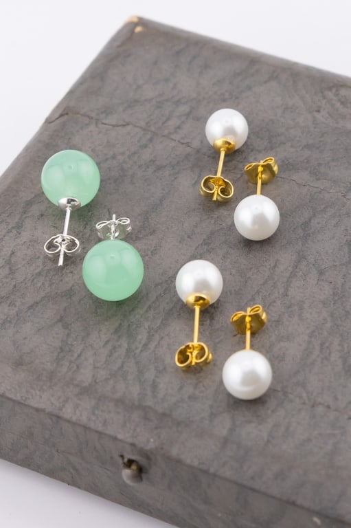Two Pairs Pearl Stud Earrings & Jade Stud Earrings (1 of 15)