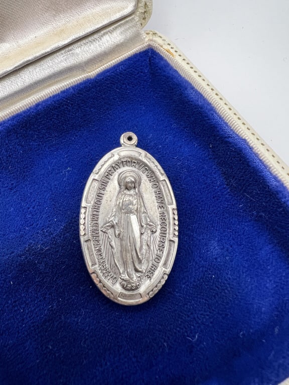 Vintage Heavy Sterling Locket Religious Medal (1 of 10)