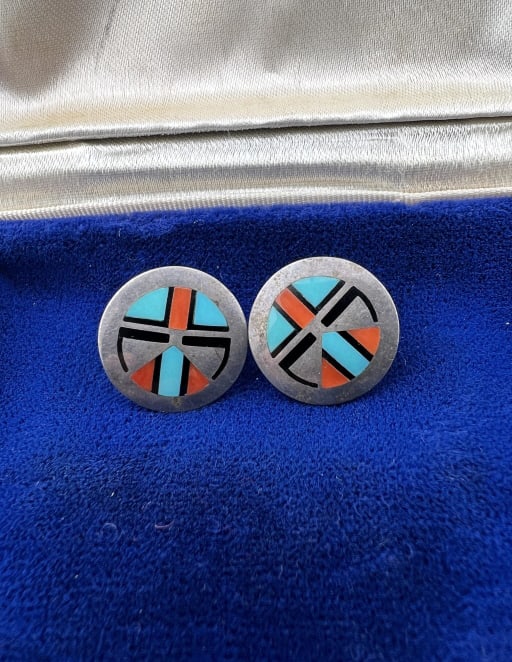 Native American P Natachu Zuni Sterling Earrings (1 of 6)