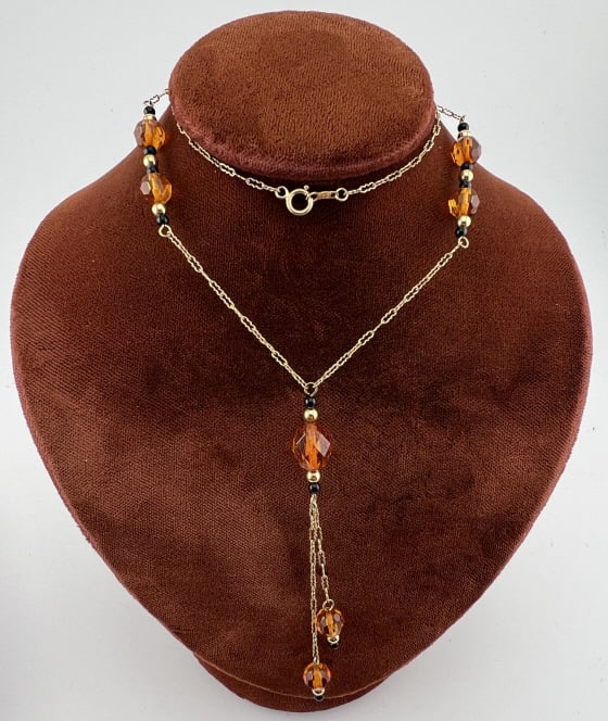 Estate 10kt Yellow Gold Necklace w Lariat Design: Estate 10kt Yellow Gold Necklace w Lariat Design. Hallmarked on the clasp. Measures 16 inches in length, plus 3 inch tassel drop.