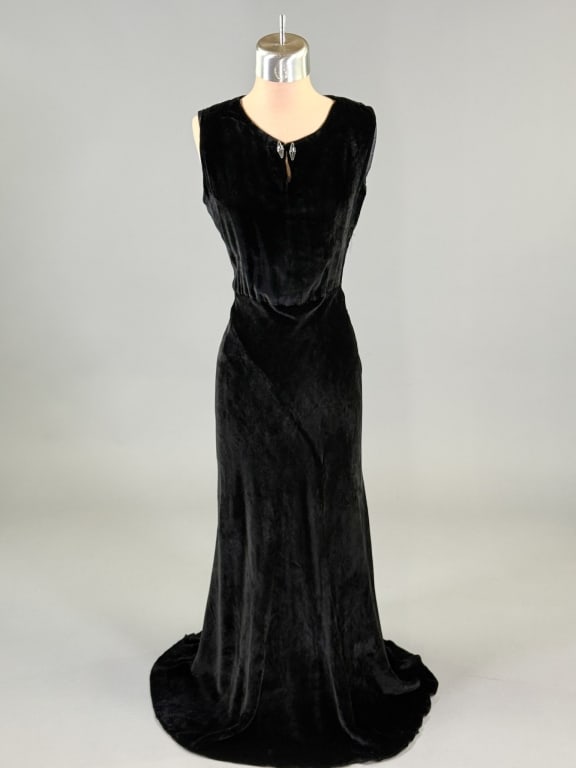 Vintage 1930s Silk Velvet Bias Cut Evening Gown (1 of 12)