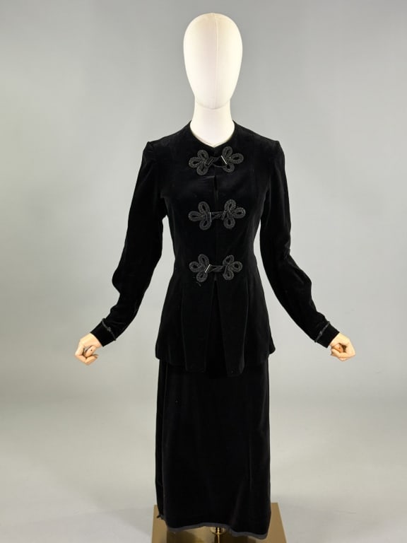 Vintage 1940s Velvet Corded 2 Pc Skirt Suit Set (1 of 6)