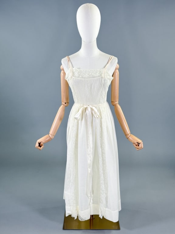 Vintage 1950s Lace Night Gown Slip Dress (1 of 11)