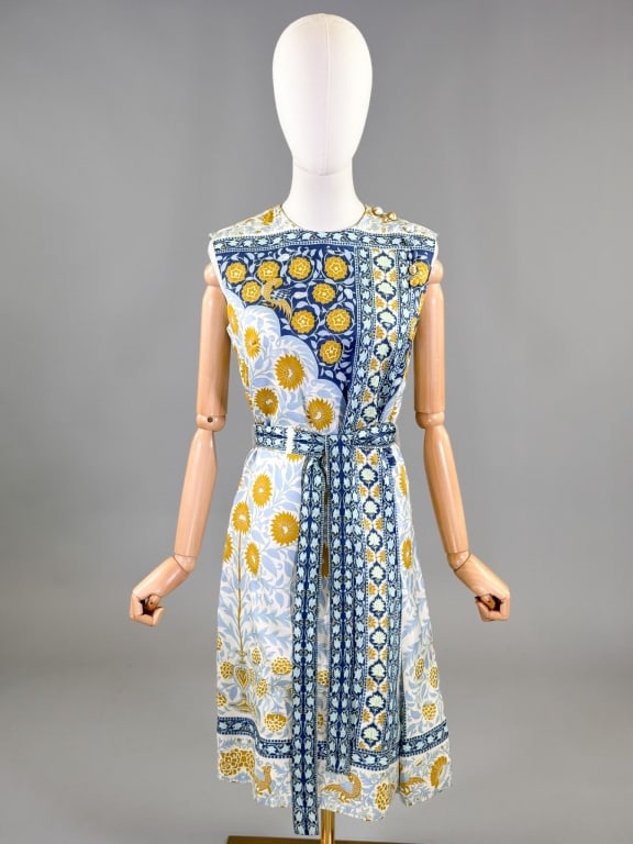 Vintage 1960s Floral Print Silk Shift Dress: Vintage 1960s Floral Print Silk Shift Dress having non-functional button details at front, center back zip closure, and removable belt at waist. Labeled House of Lord's Original - marked size 8. Measu