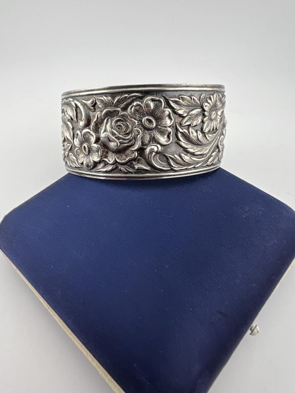 Estate S Kirk & Son Sterling Repousse Bracelet (1 of 9)