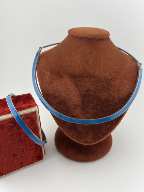 Mid Century Sterling Silver & Enamel Jewelry Set: Mid Century Sterling Silver & Enamel Jewelry Set. Sterling silver and blue enamel necklace and bangle bracelet. Bracelet measures 2.5 inches across the interior opening.