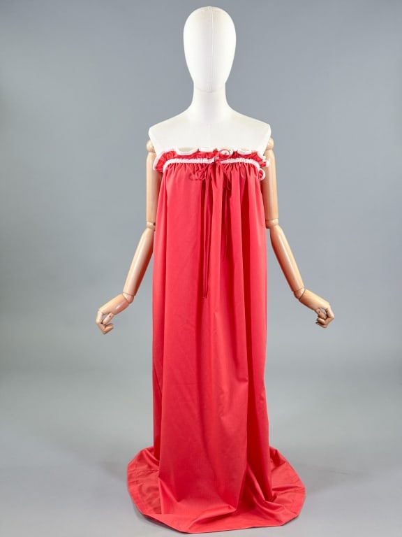 Vintage 1970s Geoffrey Beene Strapless Dress: Vintage 1970s Red Geoffrey Beene Strapless Dress having terrycloth trim details with tie at bust and pockets at side seam. Labeled Geoffrey Beene for Swirl - Bergdorf Goodman on The Plaza New York - m