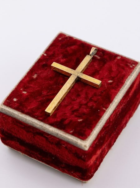 Antique Yellow Gold Filled Scrollwork Motif Cross: Antique Yellow Gold Filled Scrollwork Motif Cross Necklace Pendant. Bail is hallmarked. Measures just over 2.25 inches in length.