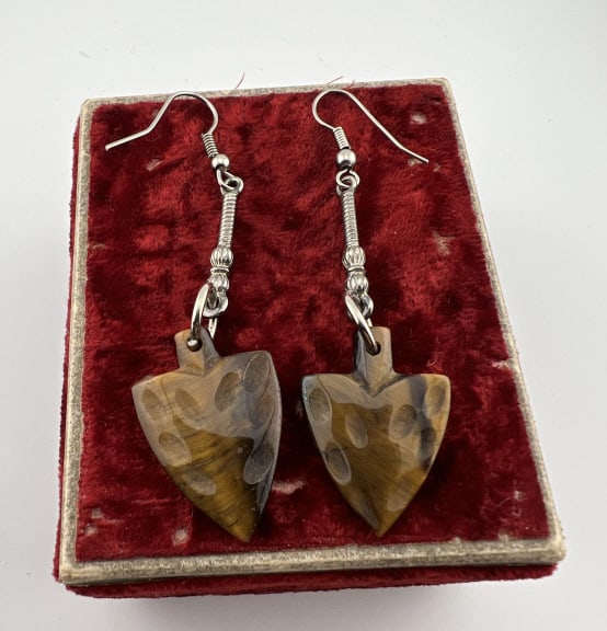 Native American Arrowhead Tiger's Eye Earrings: Pair of Native American Arrowhead Tiger's Eye Earrings. Each measures 2.75 inches in length.
