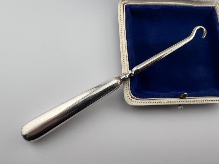 Tiffany & Co Antique Sterling Silver Button Hook: Tiffany & Co Antique Sterling Silver Button Hook. Signed TIFFANY & CO MAKERS STERLING. Handle is sterling silver. Measures 6 inches in length.