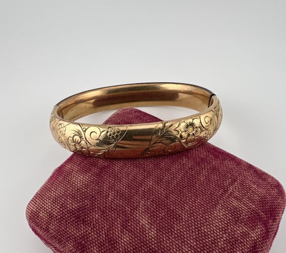 Antique C 1900 Yellow Gold Filled Bangle Bracelet (1 of 6)