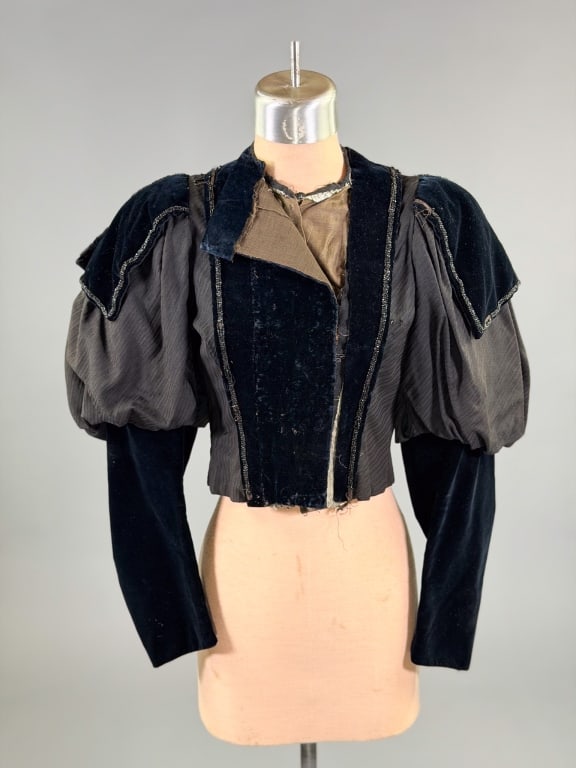 Antique Victorian 1890s Velvet Beaded Bodice Top (1 of 9)