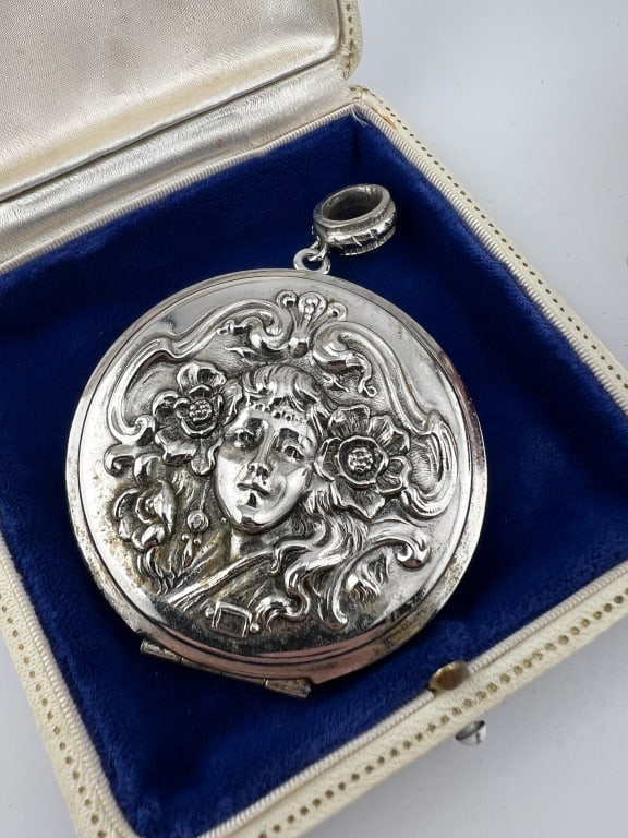 Art Nouveau Style Large Scale Locket Pendant (1 of 6)