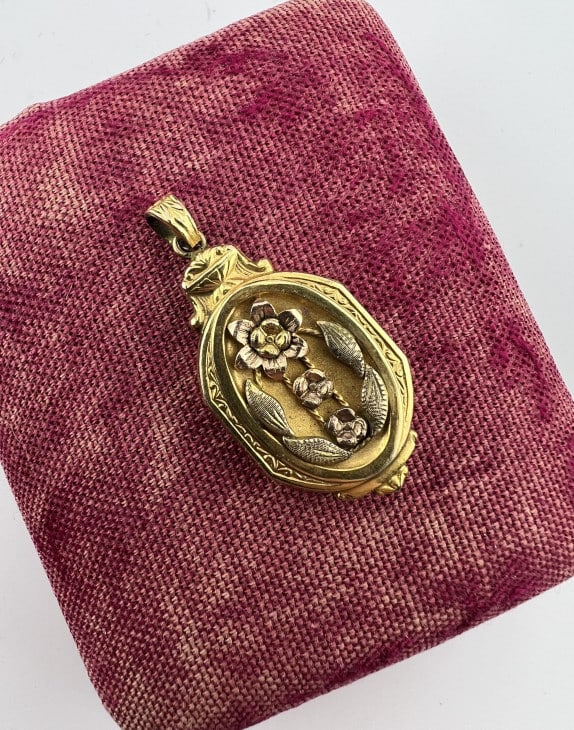 Estate Two Tone Gold Filled Locket Necklace Pendant (1 of 7)