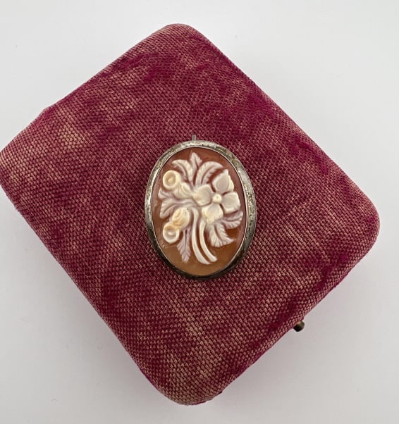 Antique Sterling Floral Cameo Pendant Brooch (1 of 6)