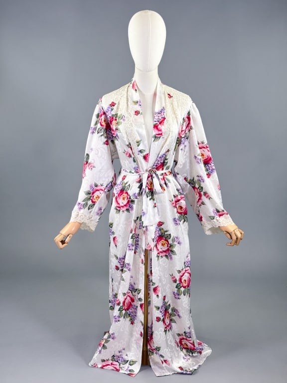 Vintage 1980s Natori Satin Floral Lace Robe Duster (1 of 9)