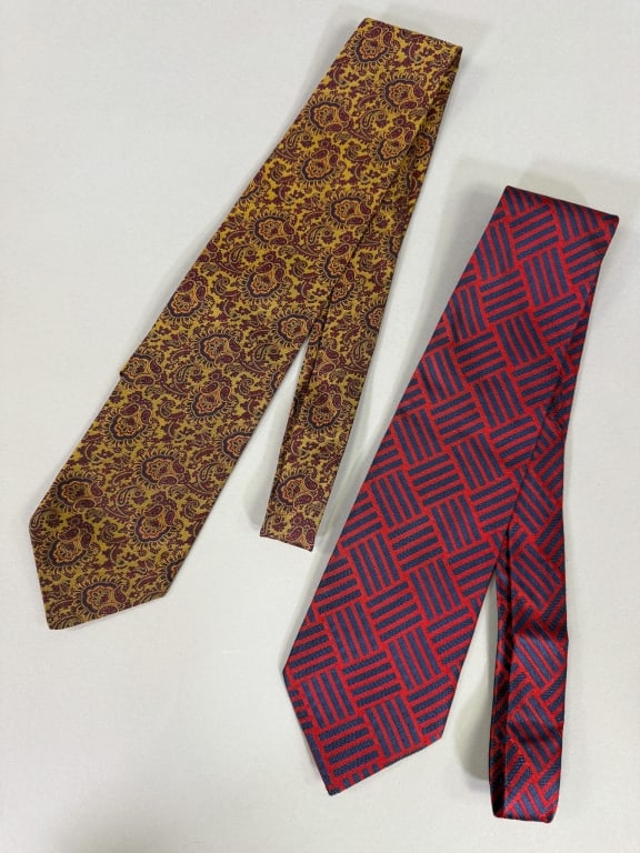 Two Vintage Fendi & Bottega Veneta Men's Neck Ties (1 of 9)