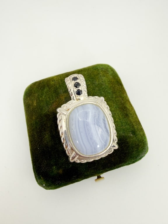 Sterling Silver & Lace Agate Cabochon Pendant (1 of 9)