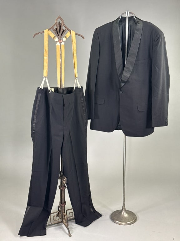 Vintage 1950s Black Wool Tuxedo Wedding Suit Set: Vintage 1950s Black Wool Tuxedo Wedding Suit Set having jacket and pants. Jacket with satin shawl collar closing at center front with single button and two front welt pockets with flaps. Pants with zi