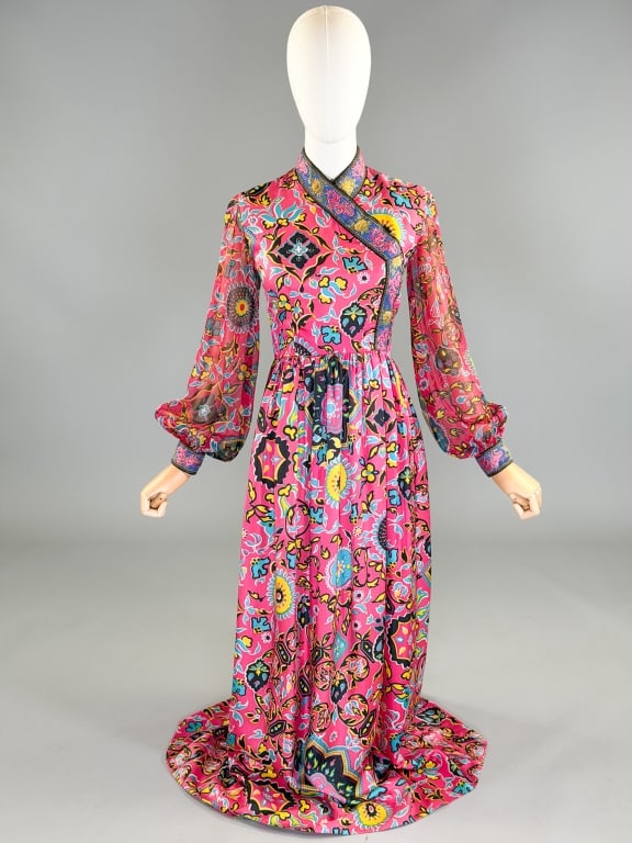 Vintage 1960s Oscar de la Renta Printed Silk Dress: Vintage 1960s Oscar de la Renta Printed Silk Dress having back zip closure. Measuring 34 inch bust, 28 inch waist, 55 inches long, 24 inch sleeve length. General wear and holes throughout as shown