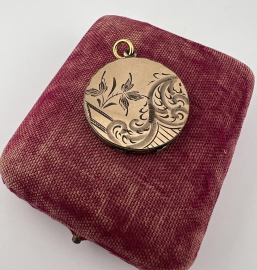Antique 19th C Victorian Gold Filled Locket (1 of 7)