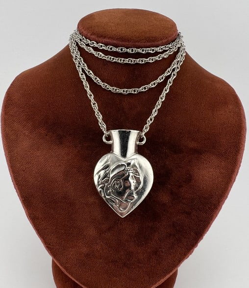Vintage Art Nouveau Style Posy Pendant Necklace (1 of 6)