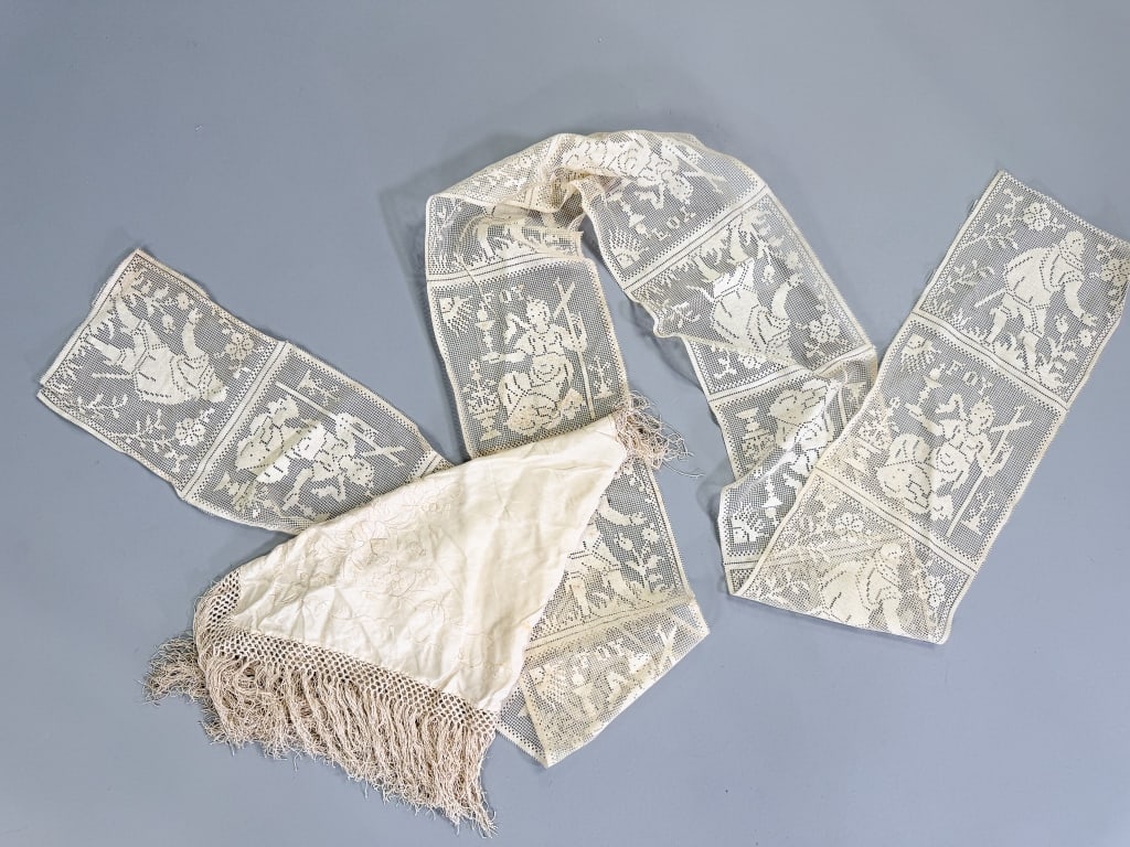 Lot of Antique Net Lace & Silk Embroidered Linens (1 of 5)
