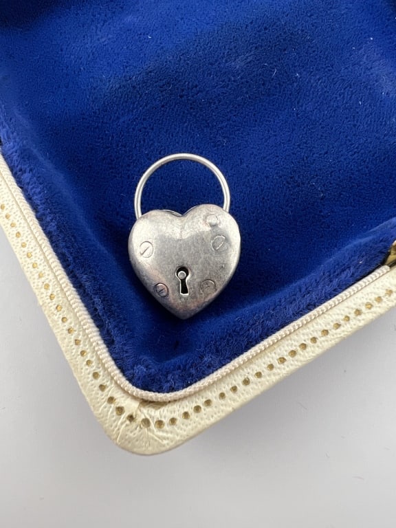 Sterling Silver Heart Form Padlock Pendant / Clasp (1 of 5)