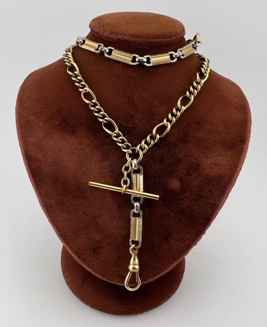 Gold Filled Watch Chain Necklace w Dog Clip: Yellow Gold Filled Watch Chain Necklace w Dog Clip & T Bar. Clasp is hallmarked for gold filled. Chain measures 19 inches in length, extender with dog clip and T bar measures nearly 2.5 inches in leng