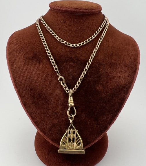 Antique Gold Filled Watch Chain Necklace w Fob: Antique Gold Filled Watch Chain Necklace w Fob Pendant. Chain measures 20 inches in length. Set with dog clip and fob pendant.