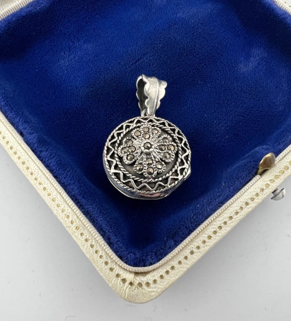 Sterling Silver Marcasite Locket Necklace Pendant (1 of 6)