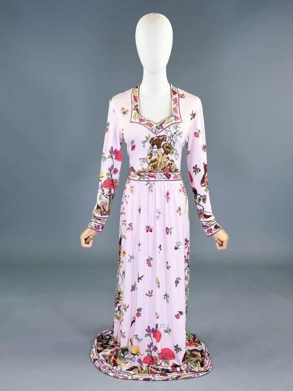 Vintage 1970s Nylon Knit Mushroom Print Dress: Vintage 1970s Nylon Knit Mushroom Print Dress having back zip closure. Measuring 36-42 inch bust, 28-30 inch waist, 55 inches long, 23 inch sleeve length. General wear and spots throughout as shown.