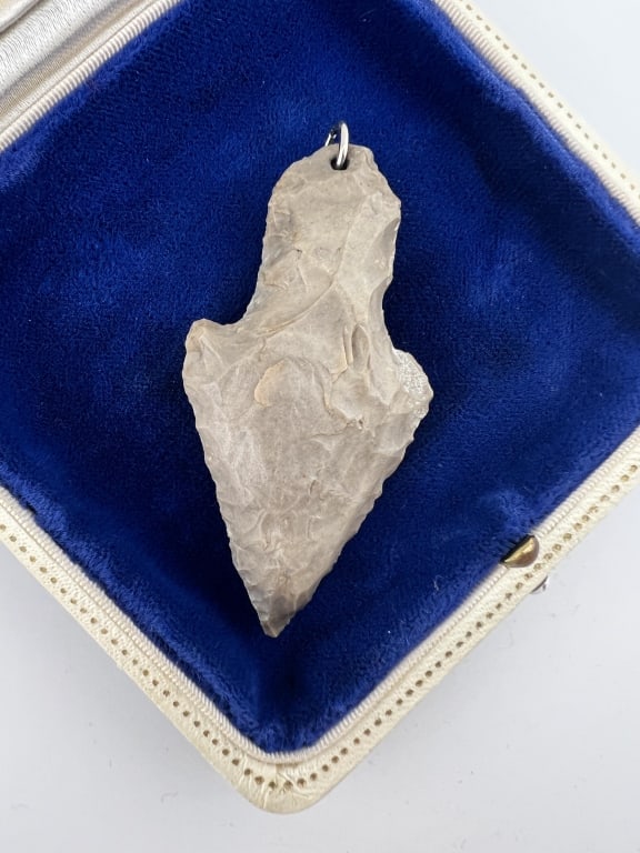 Native American Chip Carved Arrowhead Pendant (1 of 5)