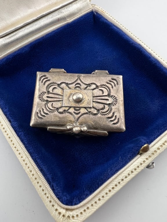 Native American Sterling Silver Signed Mini Box (1 of 7)