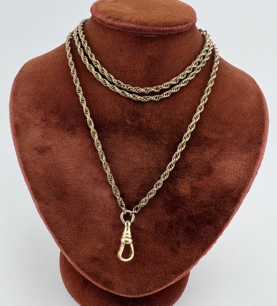 Antique Gold Filled Necklace Chain w Dog Clip: Antique Gold Filled Necklace Chain w Dog Clip. Antique yellow gold filled rope twist motif necklace chain / guard chain with dog clip for pendant / pocket watch / charms. Chain measures 30 inches in l
