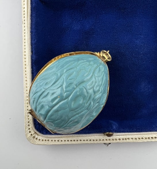 Antique Walnut Design Miniature Sewing Kit Pendant (1 of 5)