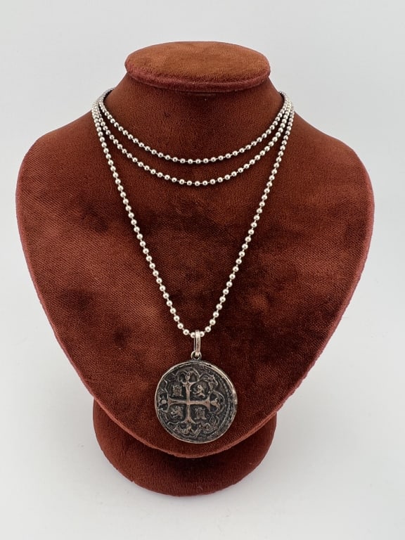 Italian Sterling Necklace Chain w Coin Pendant: Italian Sterling Necklace Chain w Coin Pendant. Beaded chain is marked for sterling and ITALY. Chain measures 29 inches in length, pendant with bail measures 1.5 inches in length.