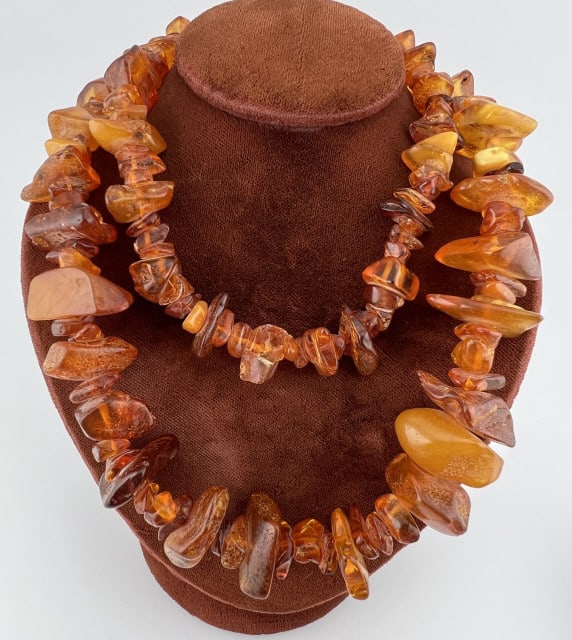 Vintage Baltic Amber Bead Necklace - 51 Grams: Vintage Baltic Amber Bead Necklace - 51 Grams Total Weight. Measures 26 inches in length. Varying tones of amber including butterscotch.